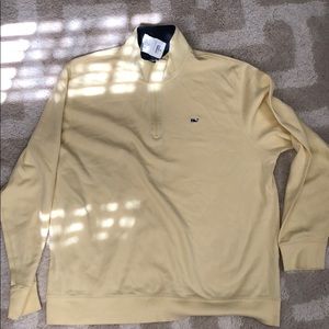Vineyard vines pull over